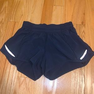 Hottie hot lululemon shorts in navy